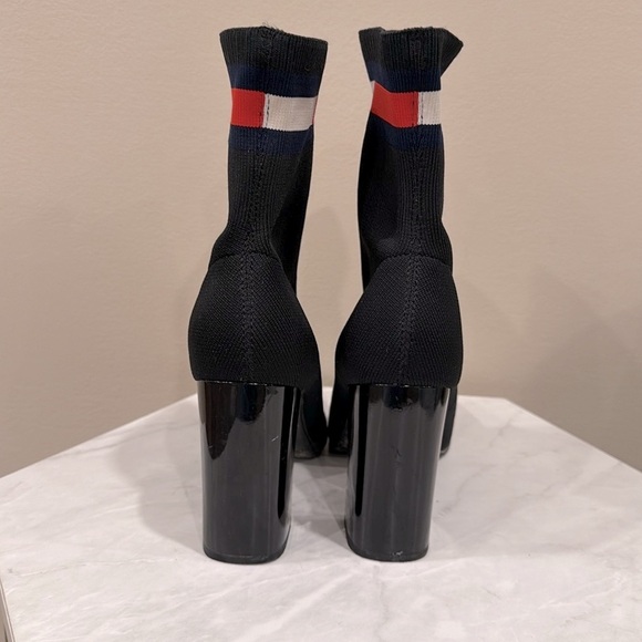 🔥Tommy Hilfiger Stylish Black Ankle Boots🔥 - Picture 3 of 5